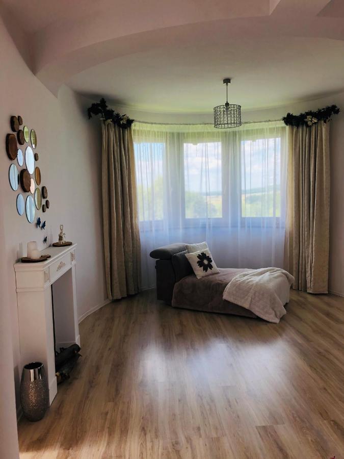 Nibylandia Motylkowa Villa Nowa Wies Grodziska Екстериор снимка